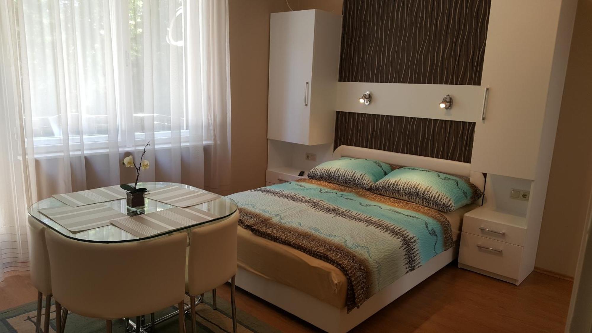 Lara Apartments Siófok Esterno foto