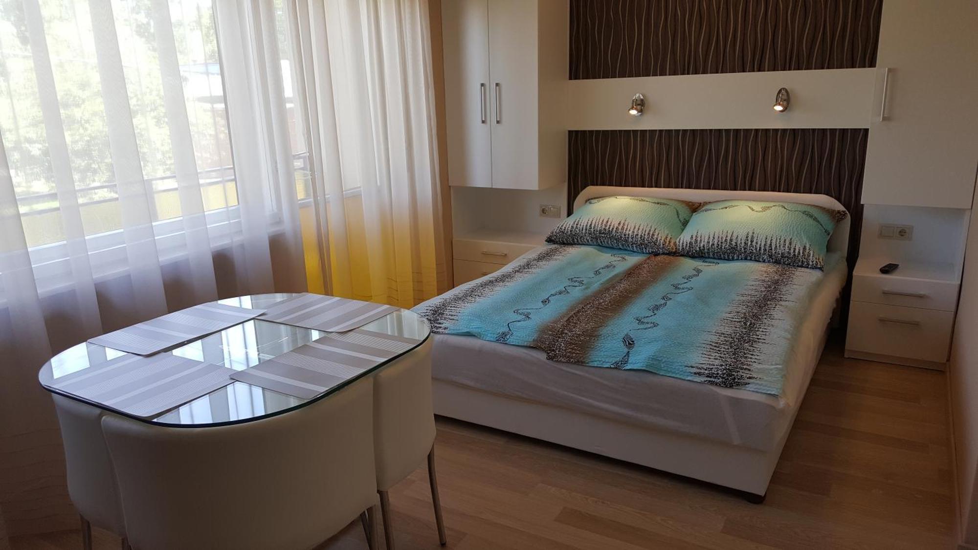 Lara Apartments Siófok Esterno foto