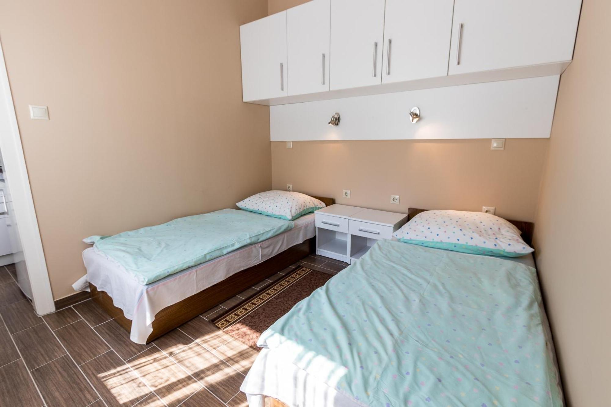Lara Apartments Siófok Esterno foto